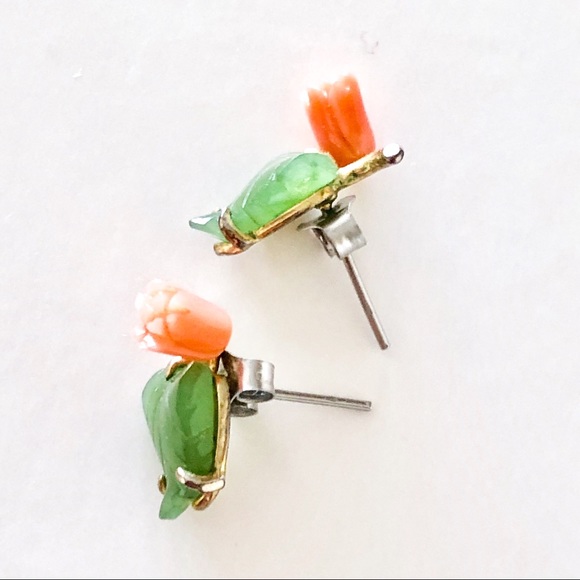 Carved Jade and Coral Stud Earrings - Picture 3 of 9
